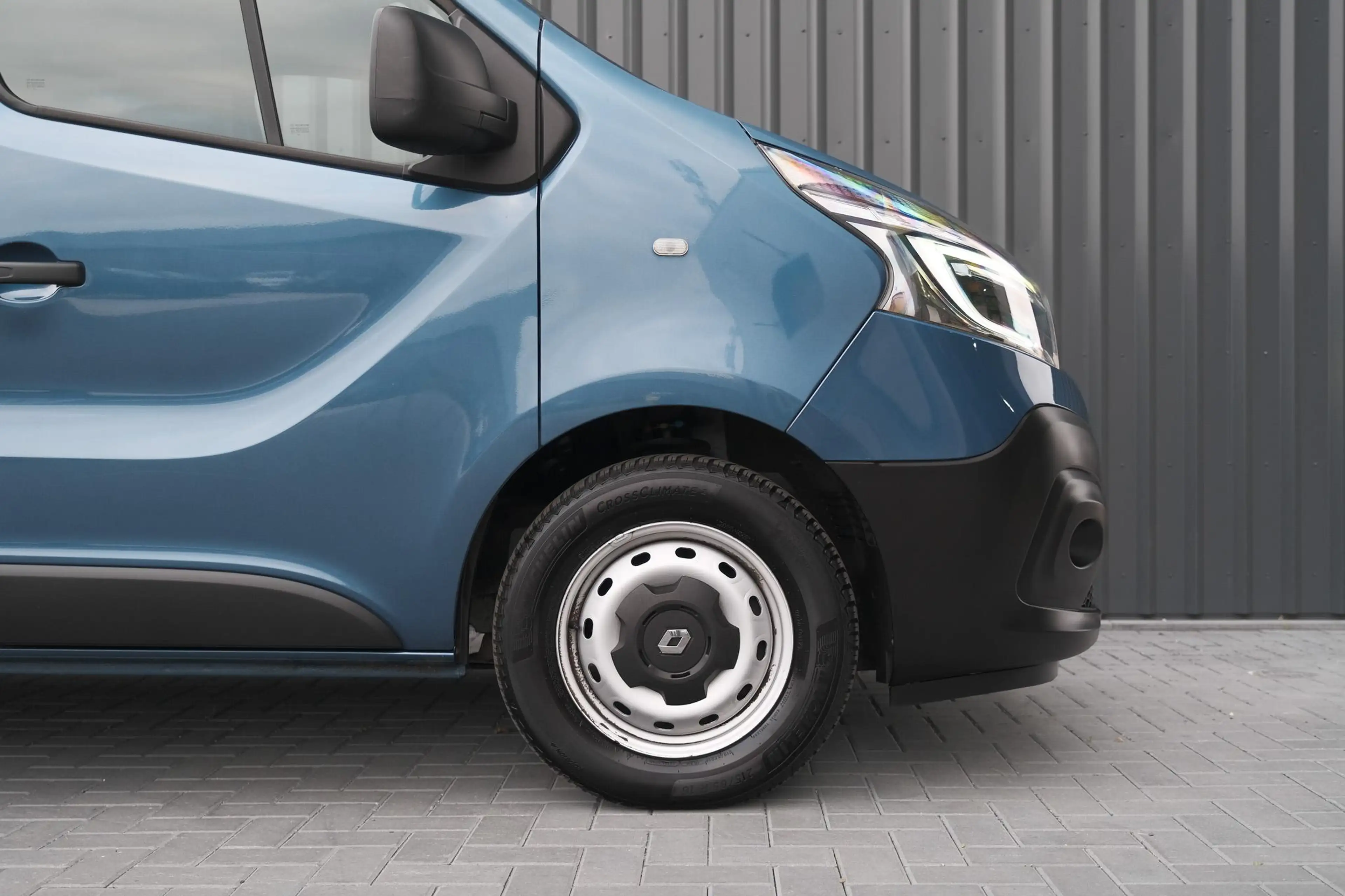 Renault Trafic 2.0 dCi 120 T29 L2H1 Comfort | Betimmering Laadrui — photo 9