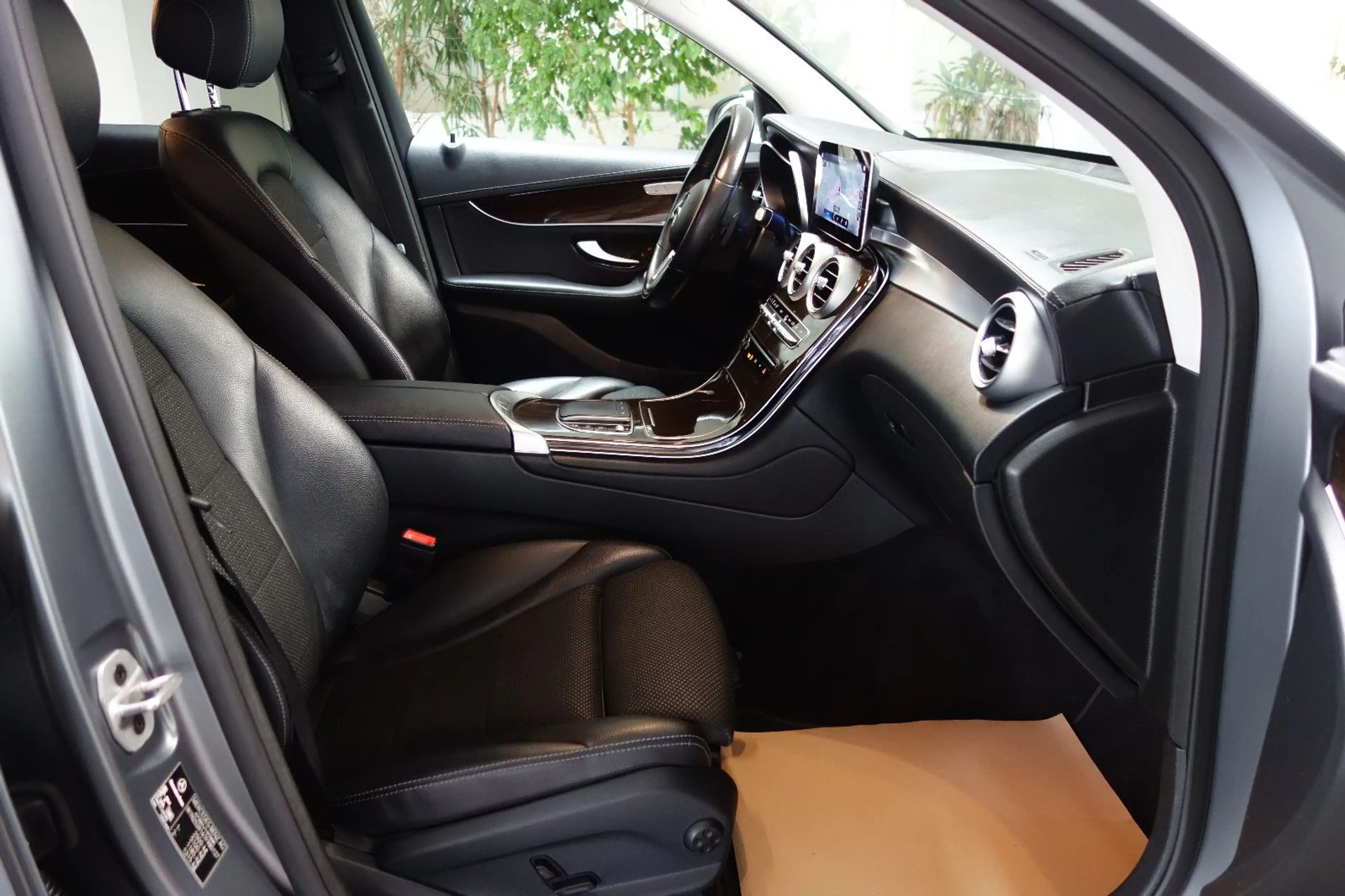 Mercedes-Benz GLC 200 d 4Matic Designo 9G/Leder/MBUX/Distronic+ — photo 13