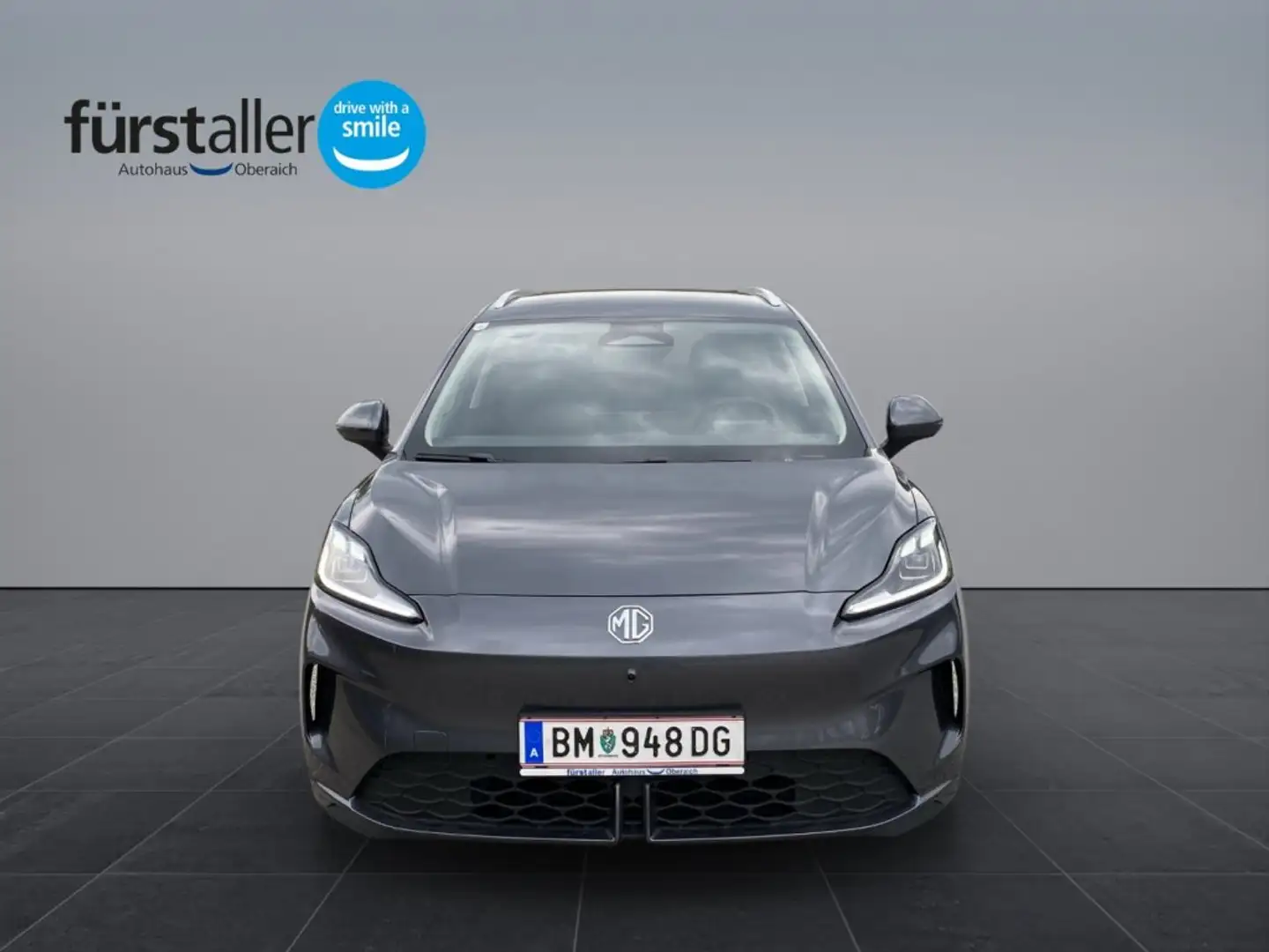 MG MG4 Urban Luxury 54kwh MY25 Grau - 2