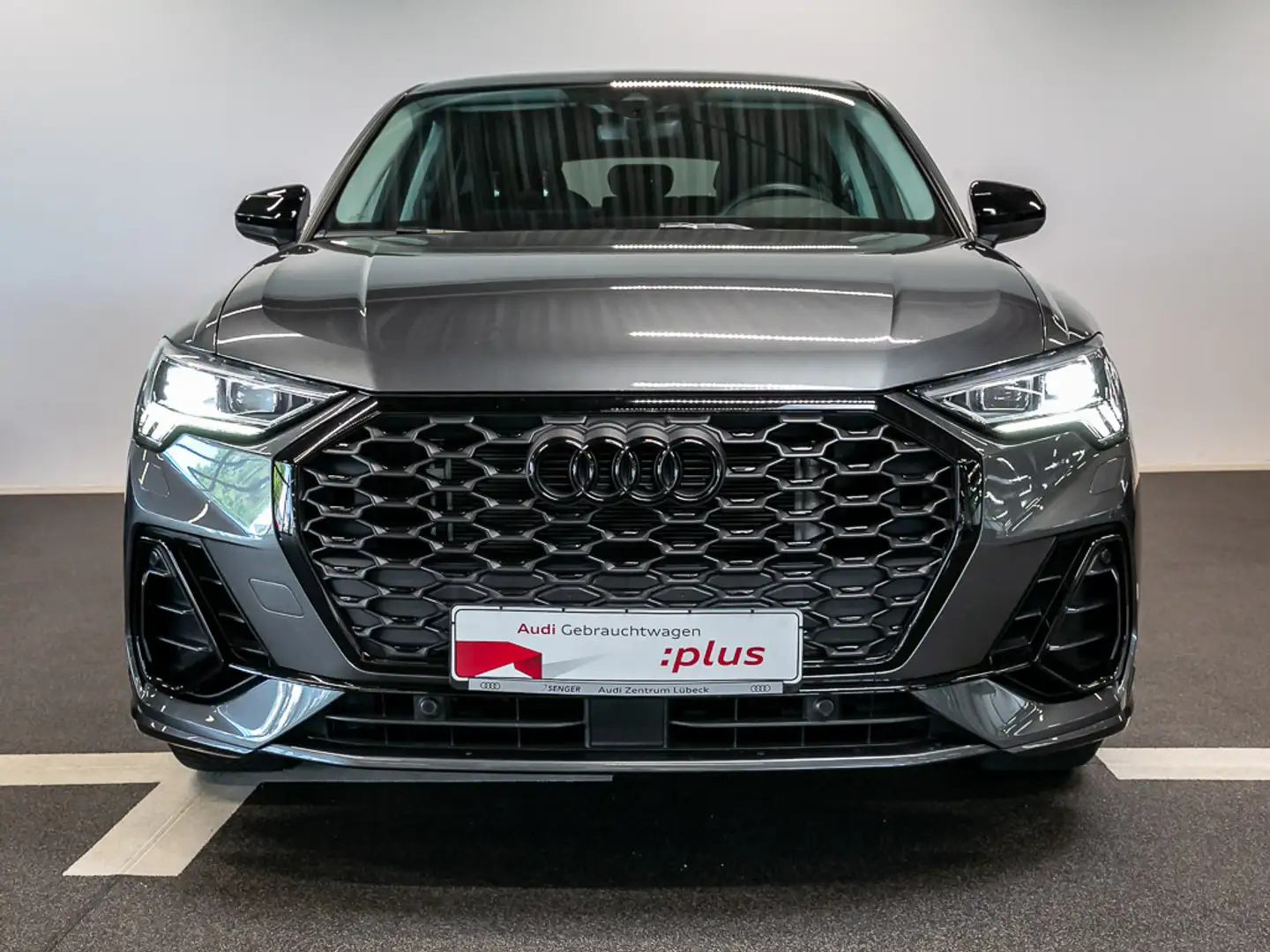 Audi Q3 Sportback 45 TFSI e S line Nav Matrix PDC SHZ Gris - 2