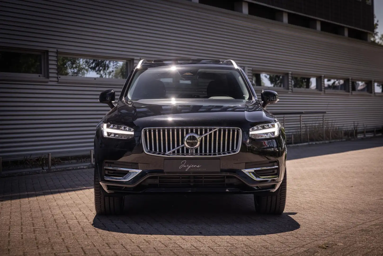 Volvo XC90 2.0 T8 Plug-in hybrid AWD Ultra Bright (404pk) Zwart - 2