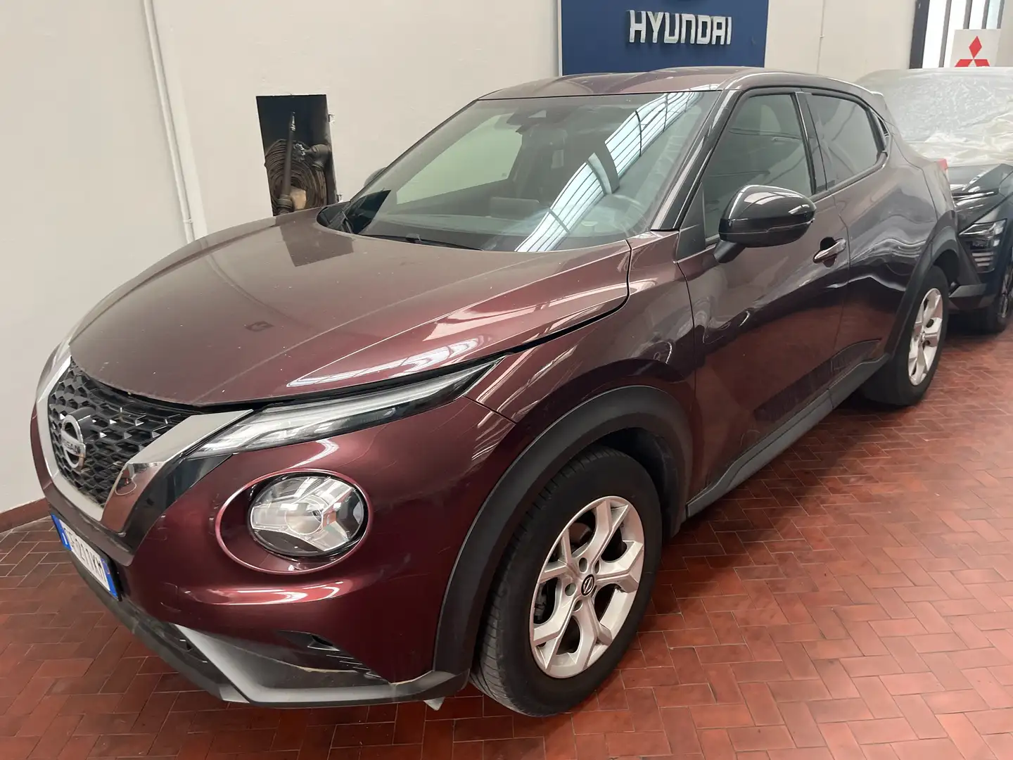 Nissan Juke Juke 1.0 dig-t N-Connecta 114cv Rojo - 1