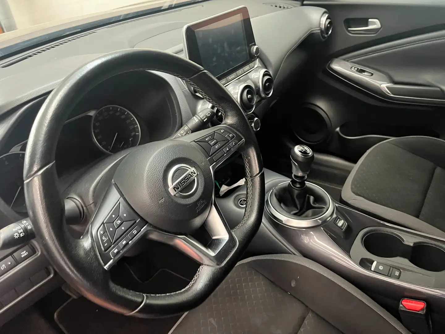 Nissan Juke Juke 1.0 dig-t N-Connecta 114cv Rojo - 2