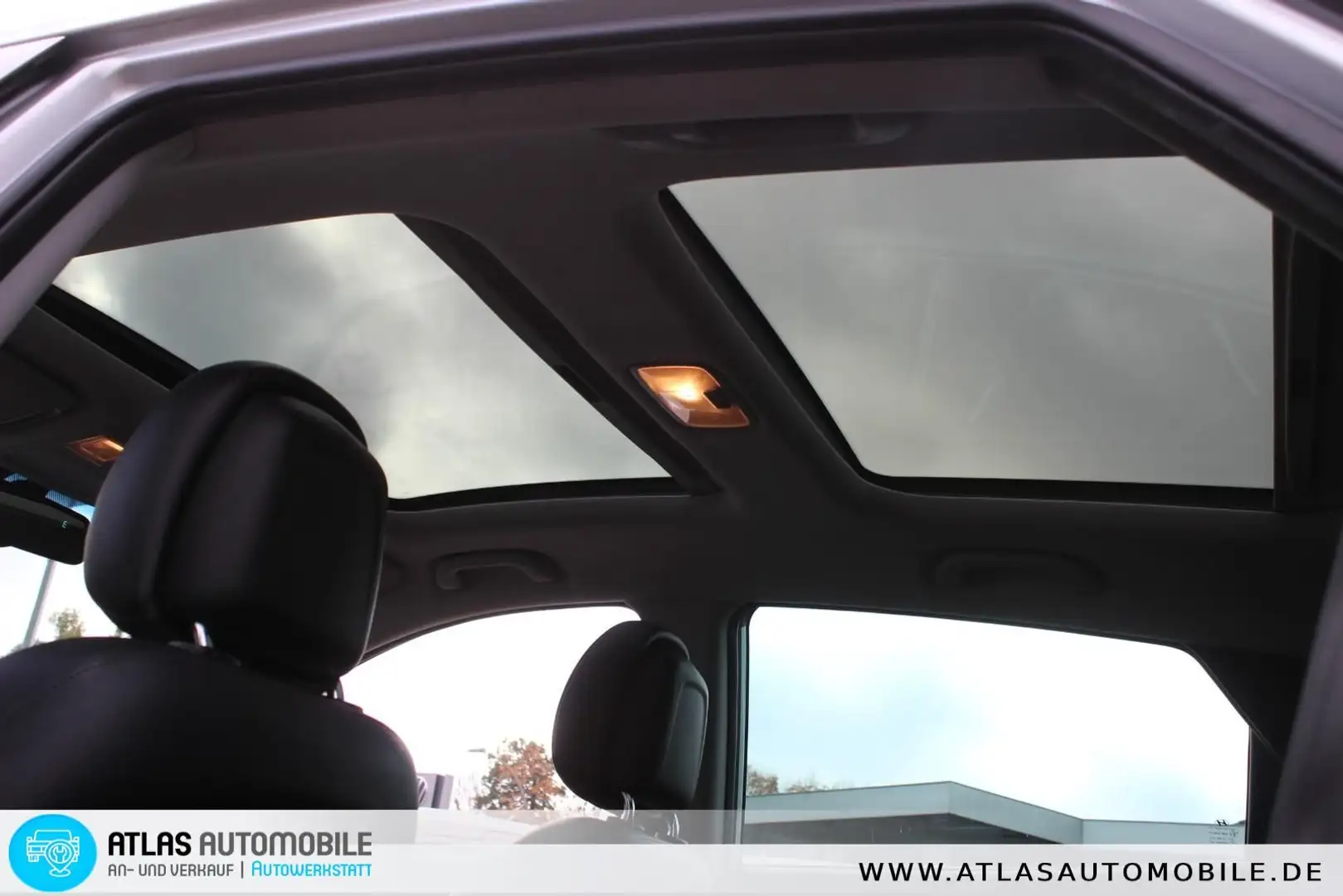 Hyundai iX35 iX35 Style AWD 2,0 CRDI LEDER=NAVI=XENON=PANORAM Silber - 2