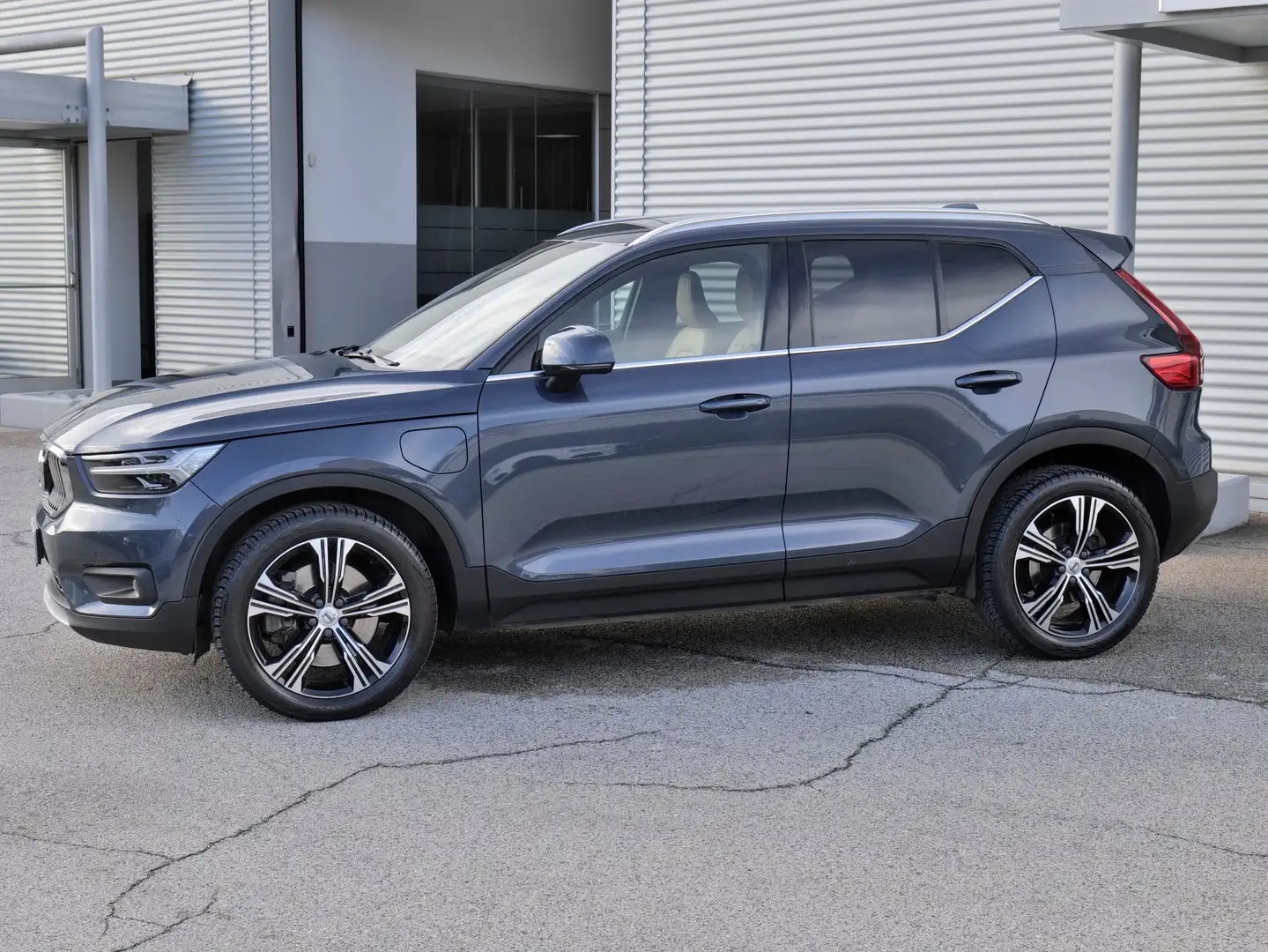 Volvo XC40 1.5 T4 Recharge Plug-in Hybrid Inscription Blu/Azzurro - 2