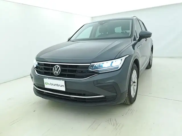 Volkswagen Tiguan view 9
