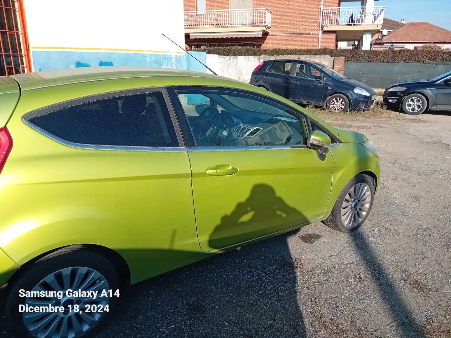Ford Fiesta Fiesta 3p 1.4 16v Titanium Gpl Verde - 1