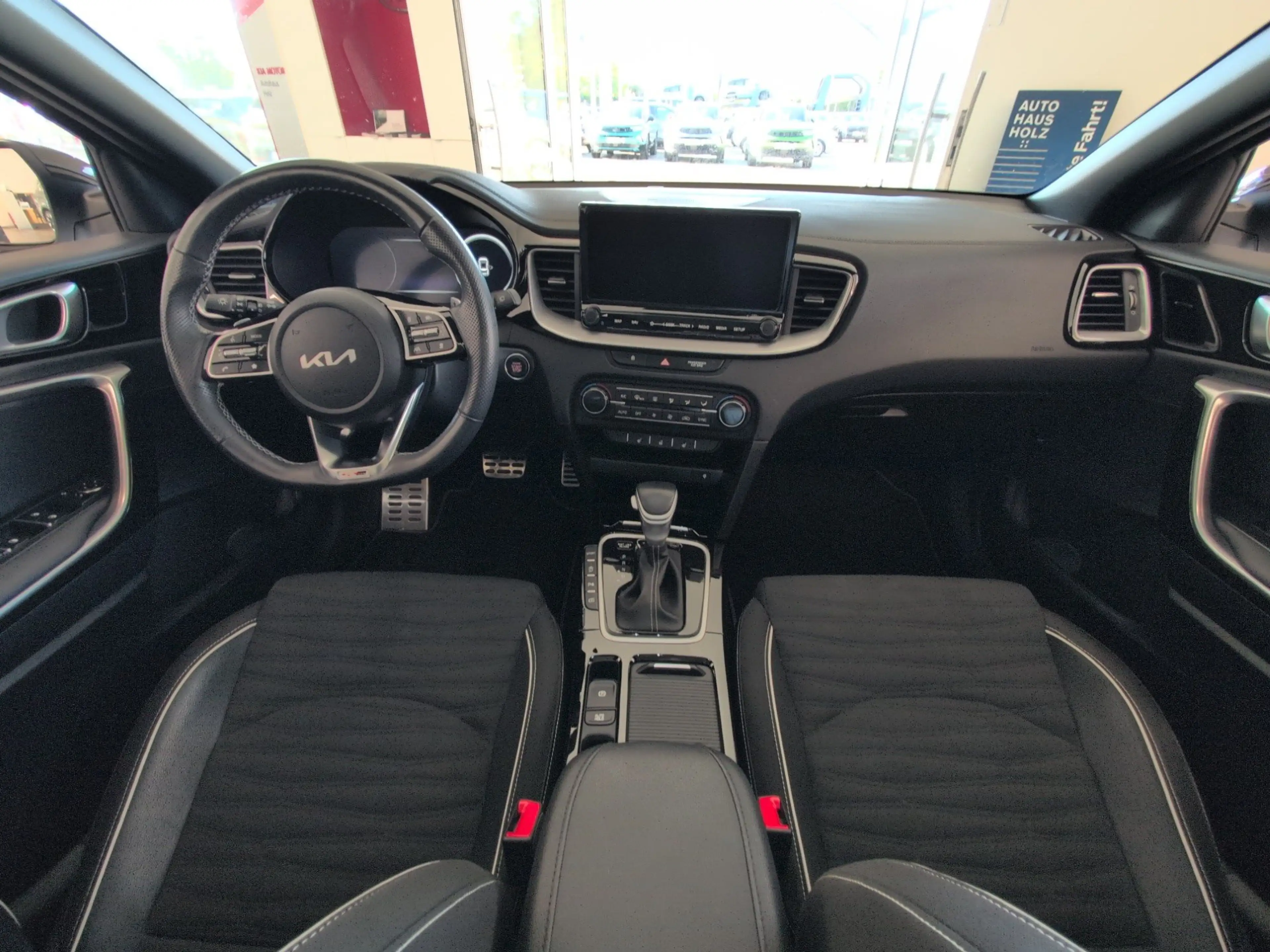 Kia Ceed / cee'd Ceed 1.5 T-GDI DCT GT-Line Glasdach Navi — photo 15