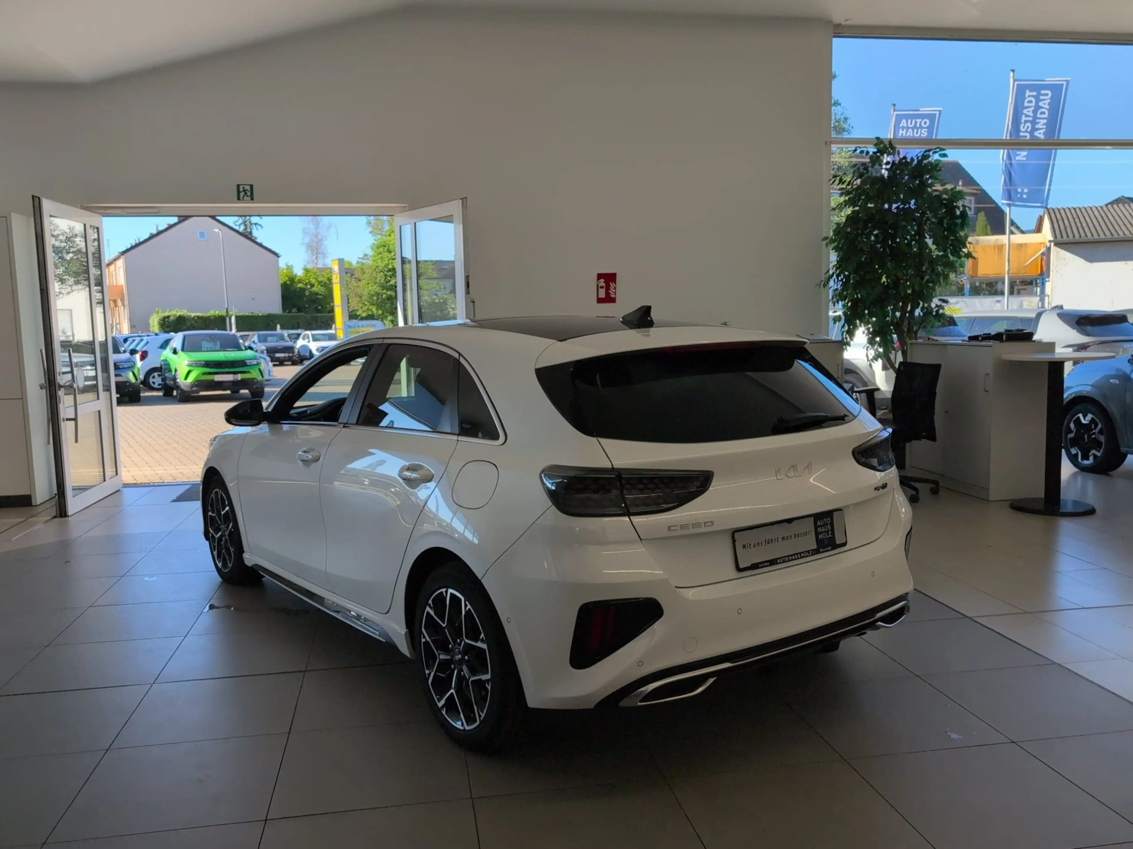 Kia Ceed / cee'd Ceed 1.5 T-GDI DCT GT-Line Glasdach Navi — photo 2