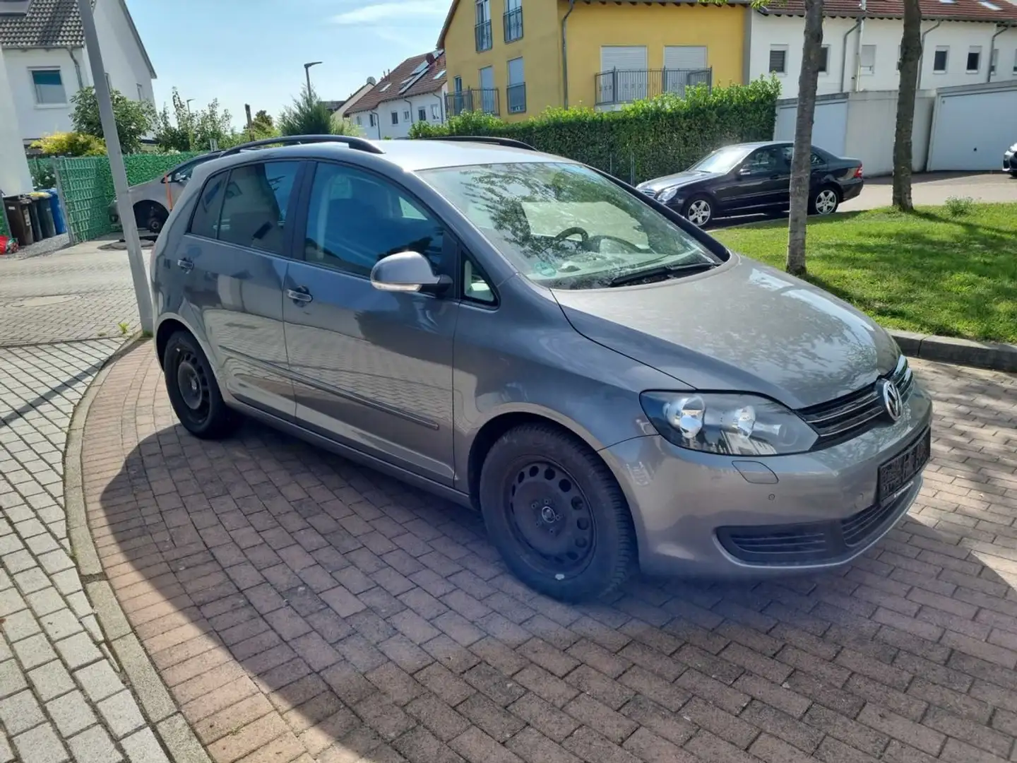 Volkswagen Golf Plus Golf Plus 2.0 TDI aus 3.Hand mit 149.752 KM Grau - 1