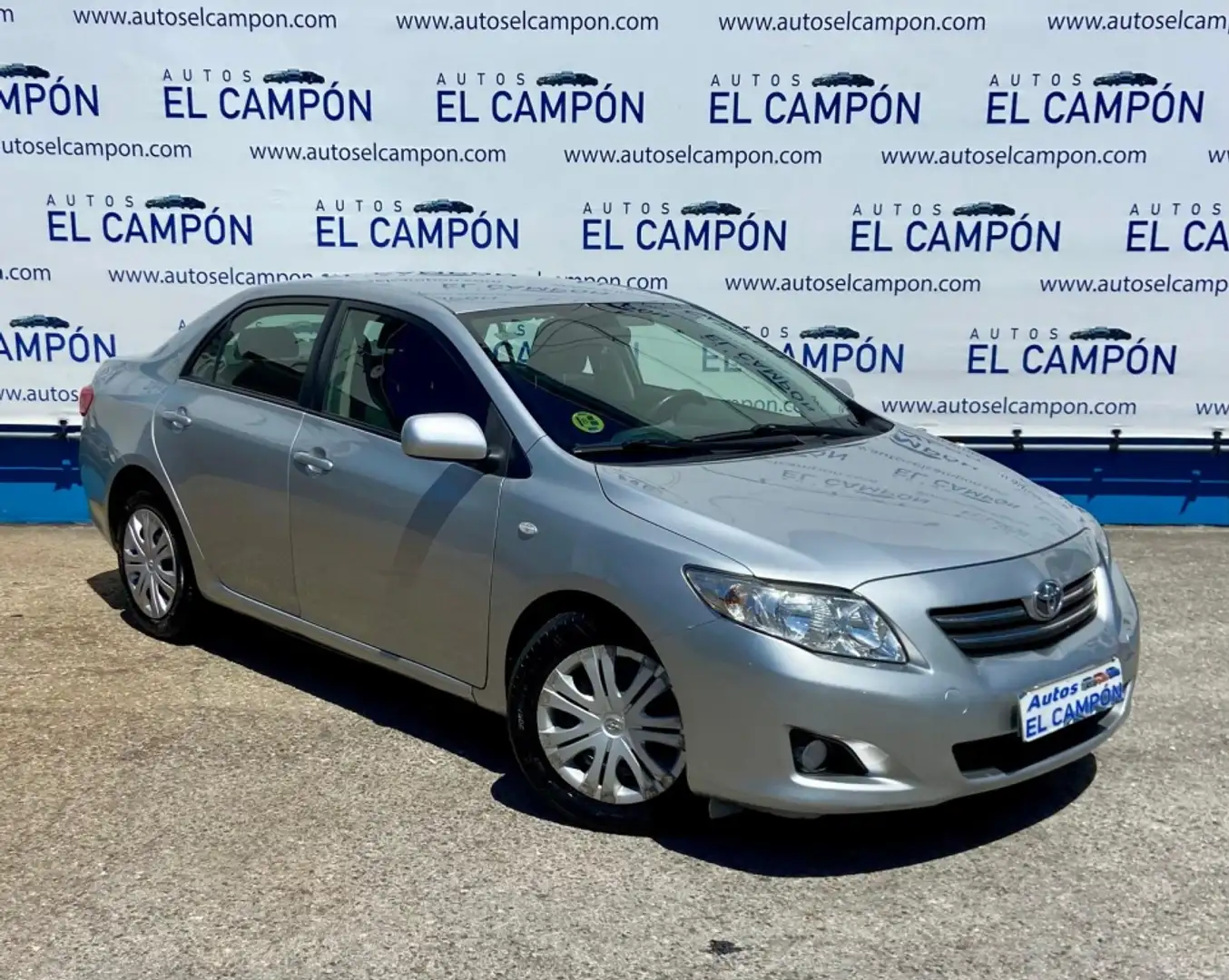 Toyota Corolla Sedán 2.0D-4D Luna Argent - 2