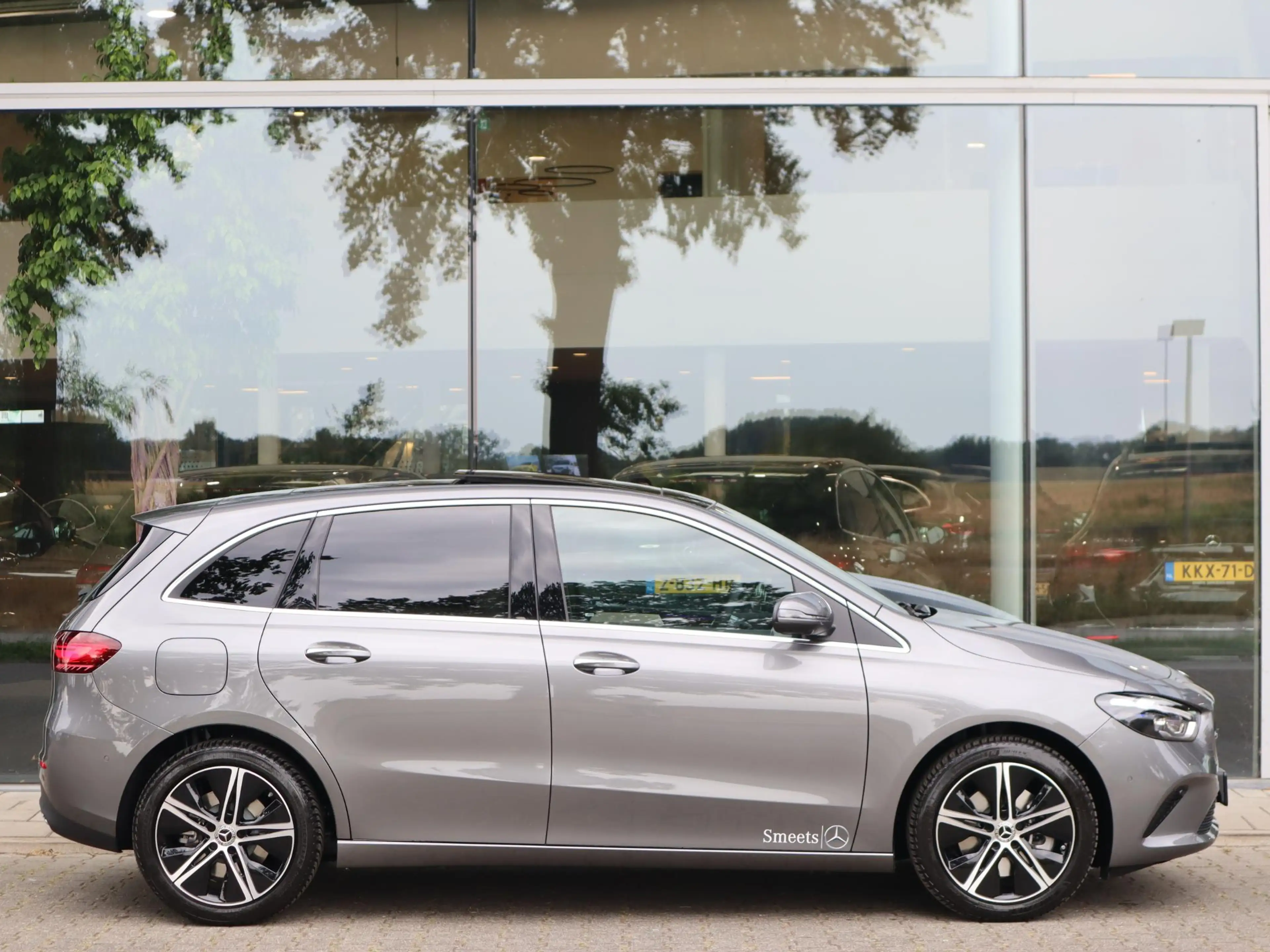 Mercedes-Benz B 250 e Business Solution Luxury Line — photo 5