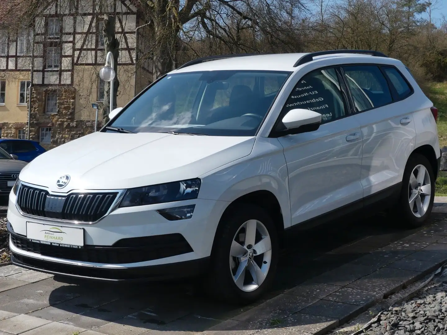 Skoda Karoq Ambition DAB Klima ZV Tempomat PDC Blanc - 2