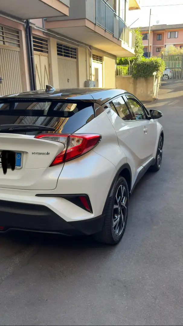 Toyota C-HR 1.8h Dynamic 2wd e-cvt - 2