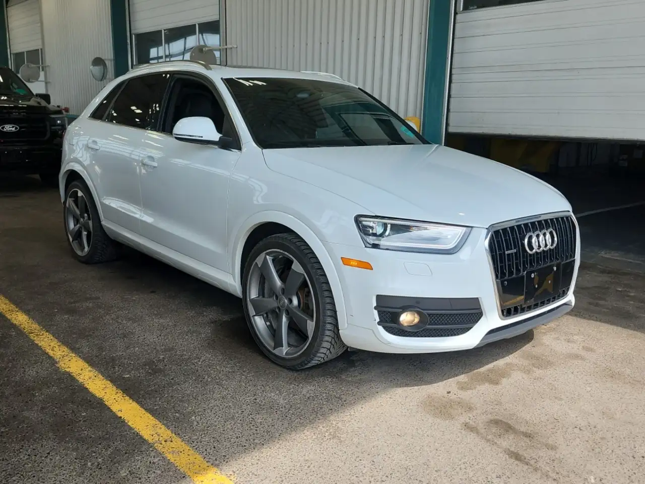 Audi Q3 снимка Audi Q3