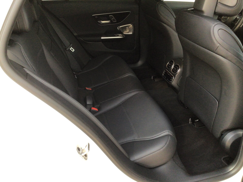 Mercedes-Benz C 300 C 300 e T AMG Premium Plus/Night/Pano/Distr/Head — photo 12