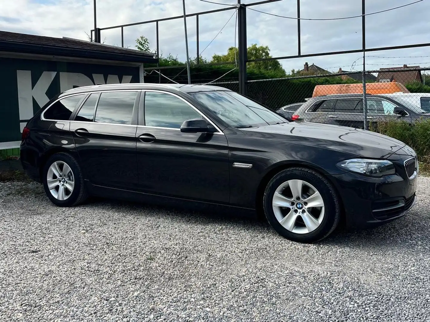 BMW 518 518d Touring Aut. Luxury Line Gris - 1