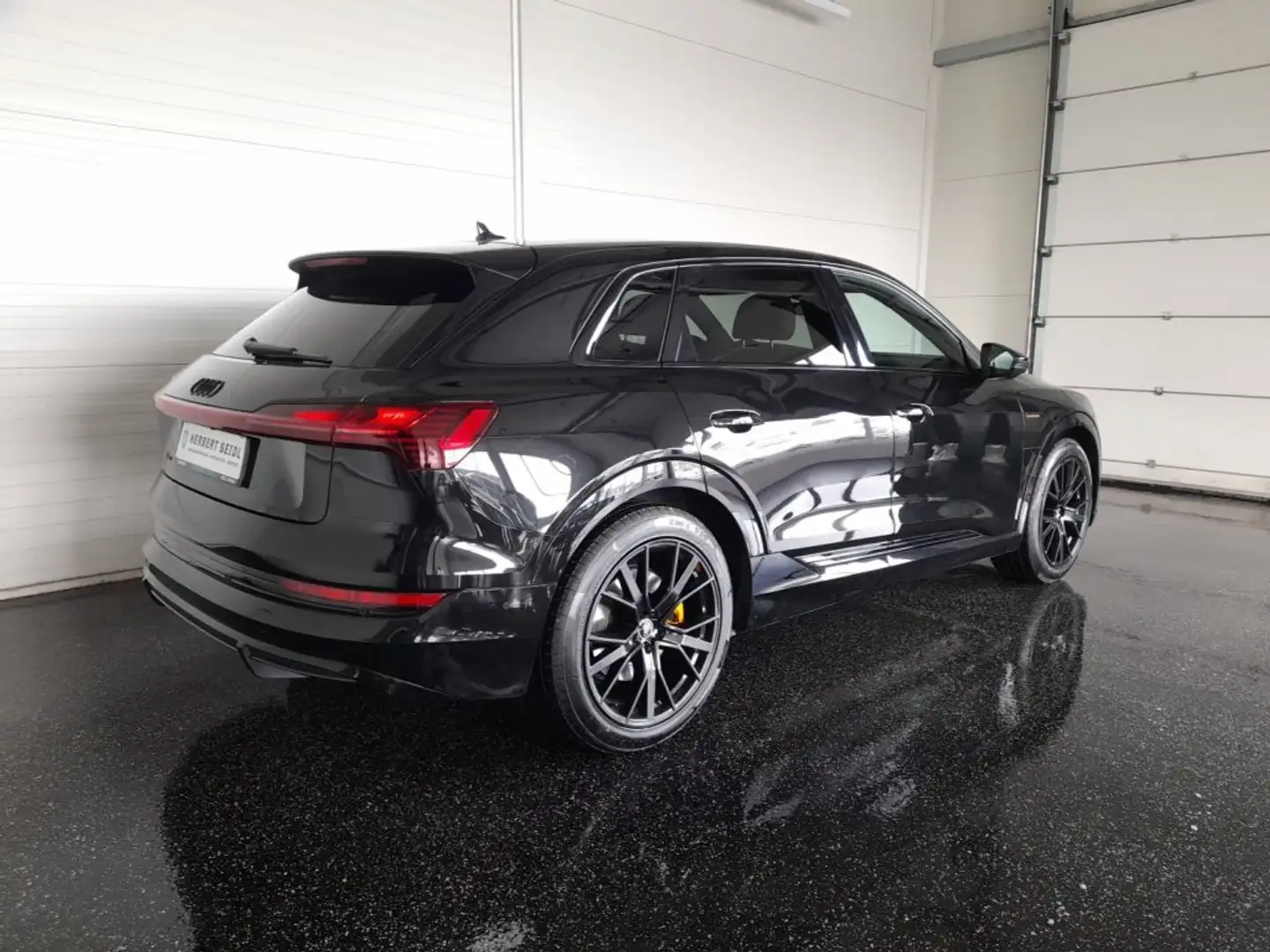 Audi e-tron 55 quattro S-LINE BLACK EDITION *NP: € 100.462,-- / MATRIX-LED / 21 ZOLL / AHV & KAMERA / MEMORY SPORTSITZE* Schwarz - 2