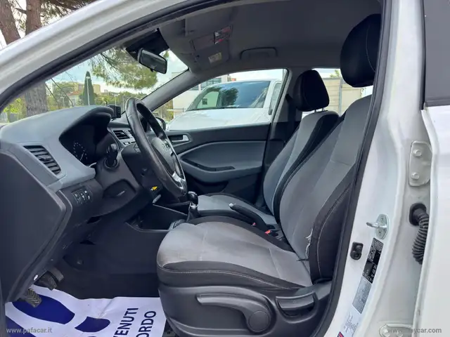 Hyundai I20 view 6
