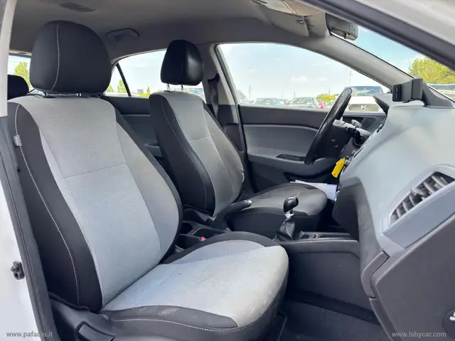 Hyundai I20 view 17