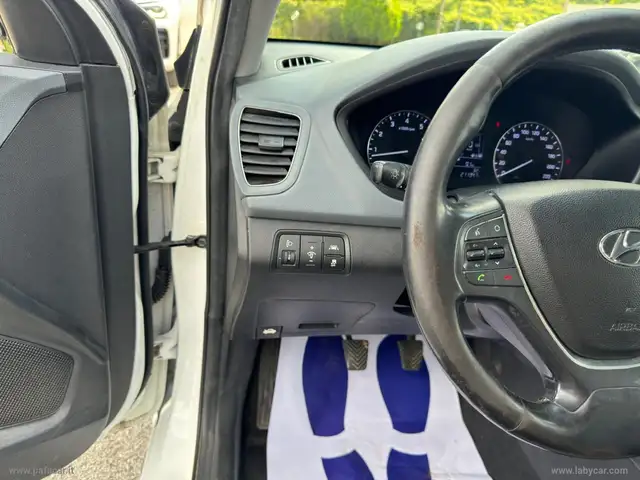 Hyundai I20 view 9
