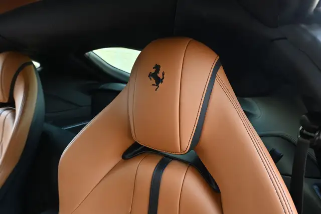 Ferrari 812 view 16