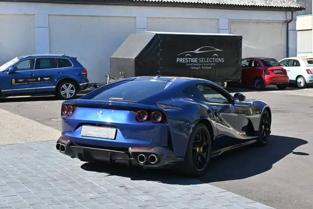 Ferrari 812 view 21