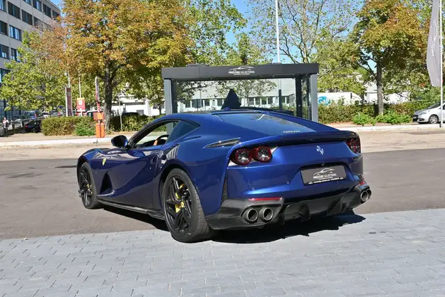 Ferrari 812 view 29