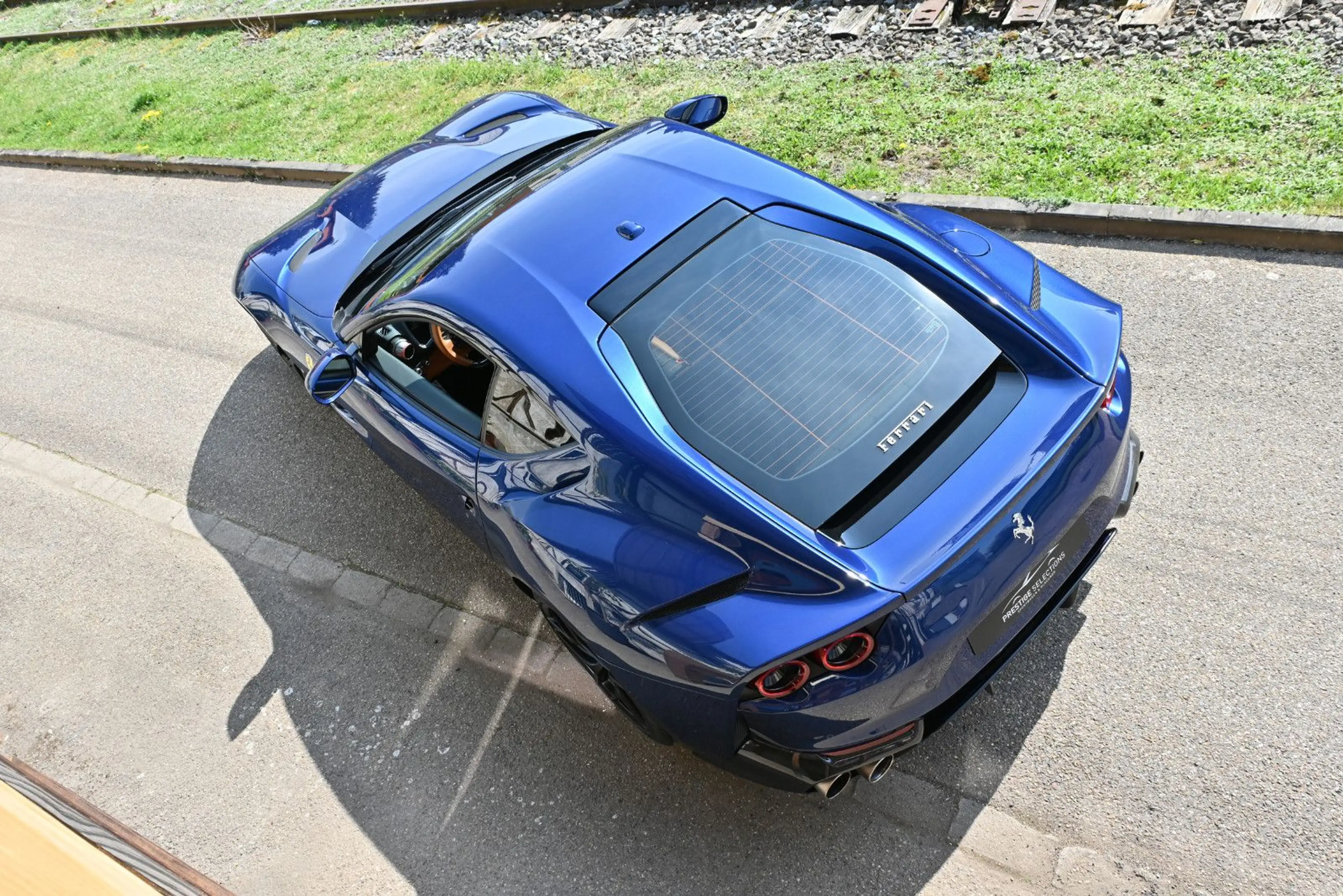 Ferrari 812 Superfast/Carbon/Power Garantie/LED/SiHe/Top — photo 15