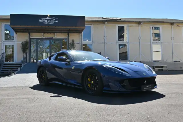 Ferrari 812 view 20