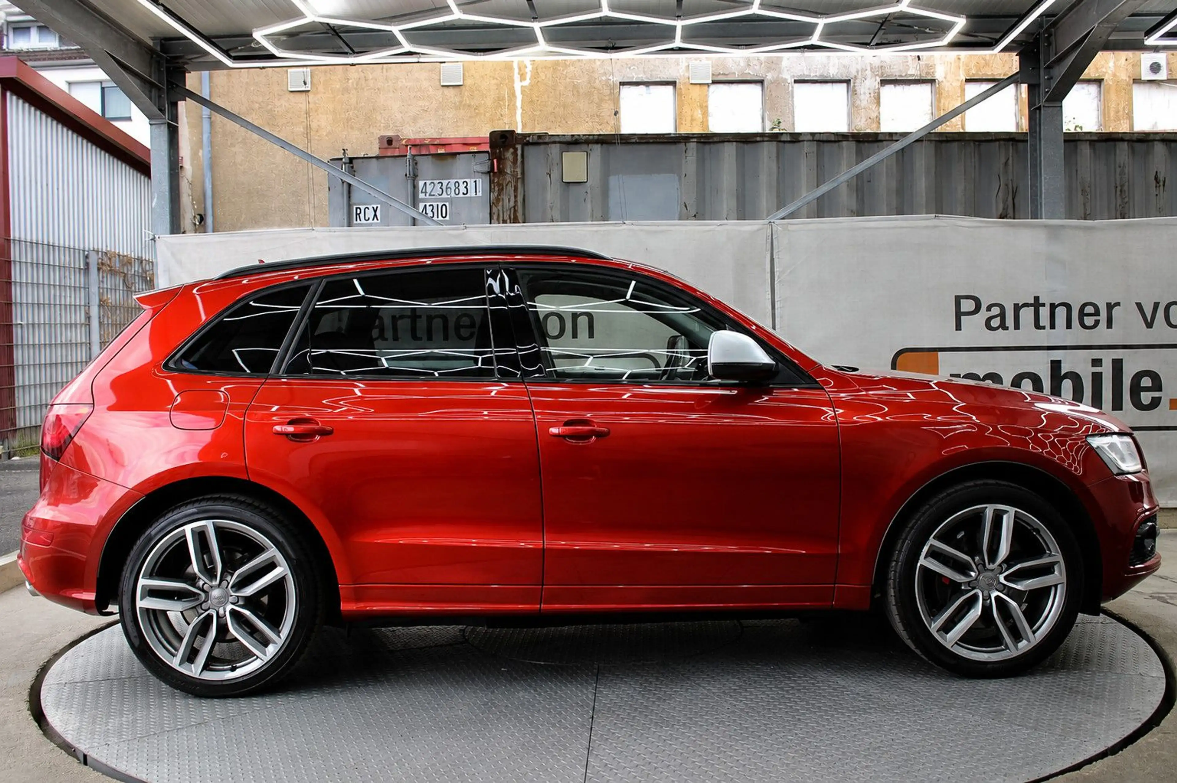Audi SQ5 3.0 TDI*quattro*Inspek.Neu*B&O*Panorama*AHK* — photo 6