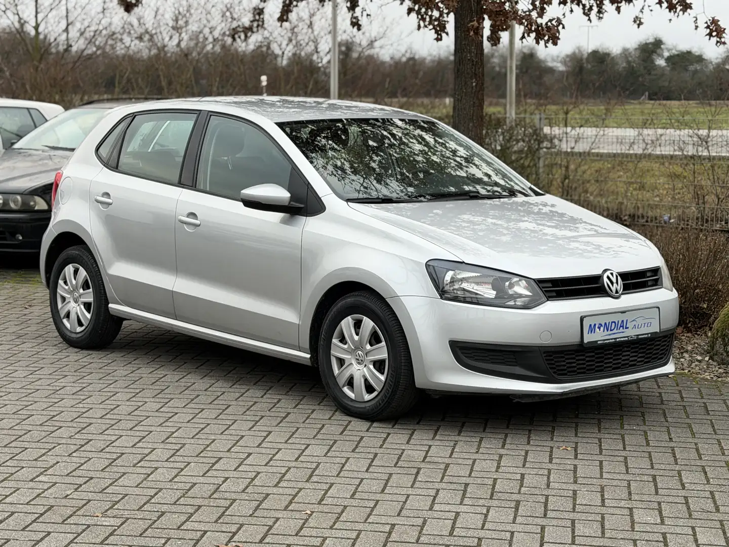 Volkswagen Polo 1.2 Trendline / 1-Hand / Klima / VW-Scheckheft Silber - 2