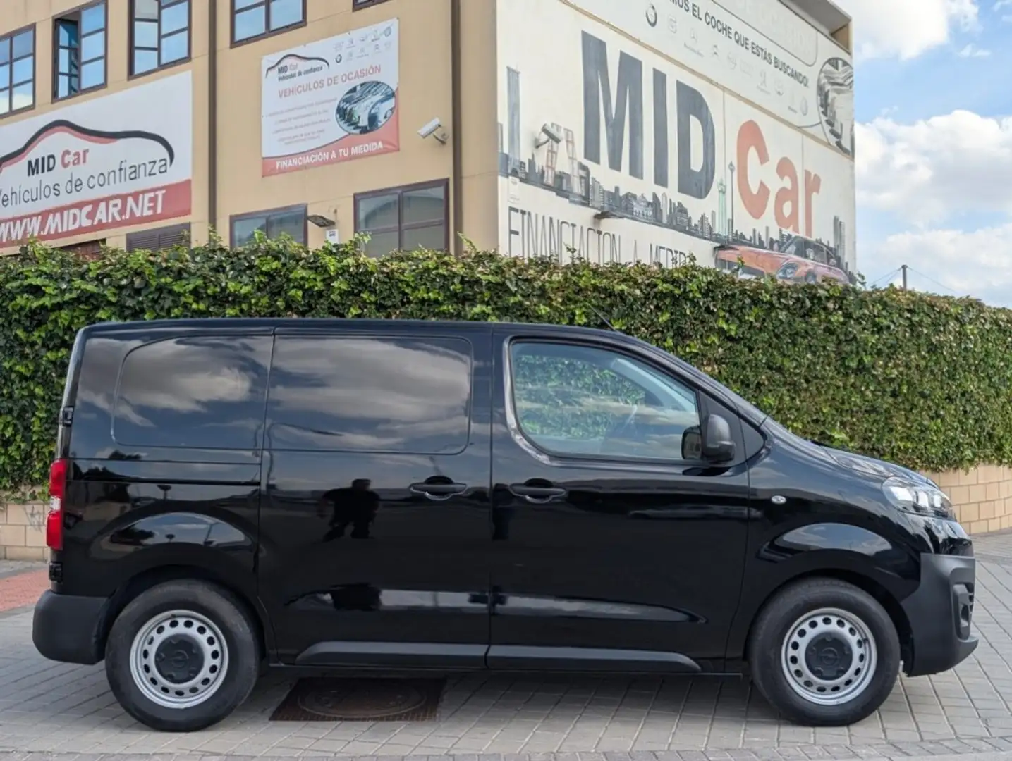Opel Vivaro Furgón 1.5D S Carga Standard Select 100 Negro - 2