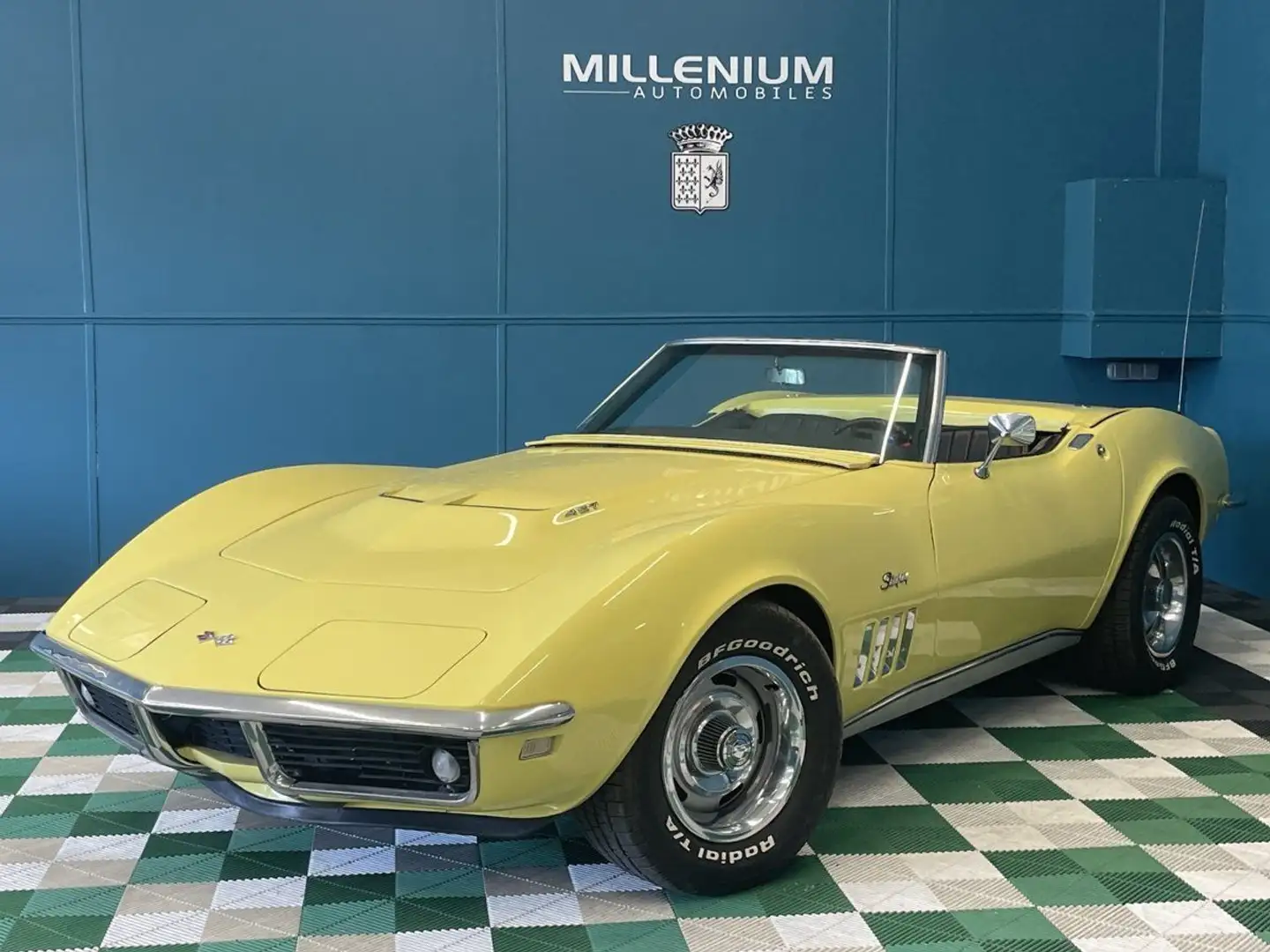 Chevrolet Corvette 427 Jaune - 1