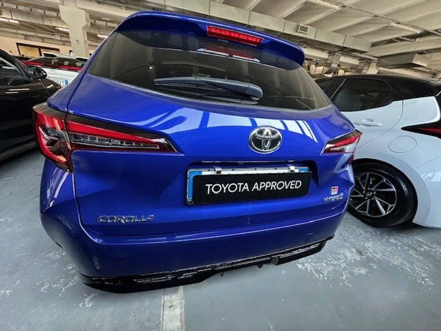 Toyota Corolla Corolla XII 2023 Touring Sports 1.8h GR Sport auto Blu/Azzurro - 2