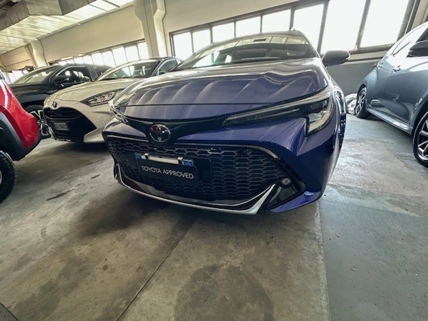 Toyota Corolla Corolla XII 2023 Touring Sports 1.8h GR Sport auto Blu/Azzurro - 1