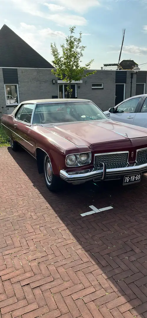 Oldsmobile 98 Coupé Rojo - 1