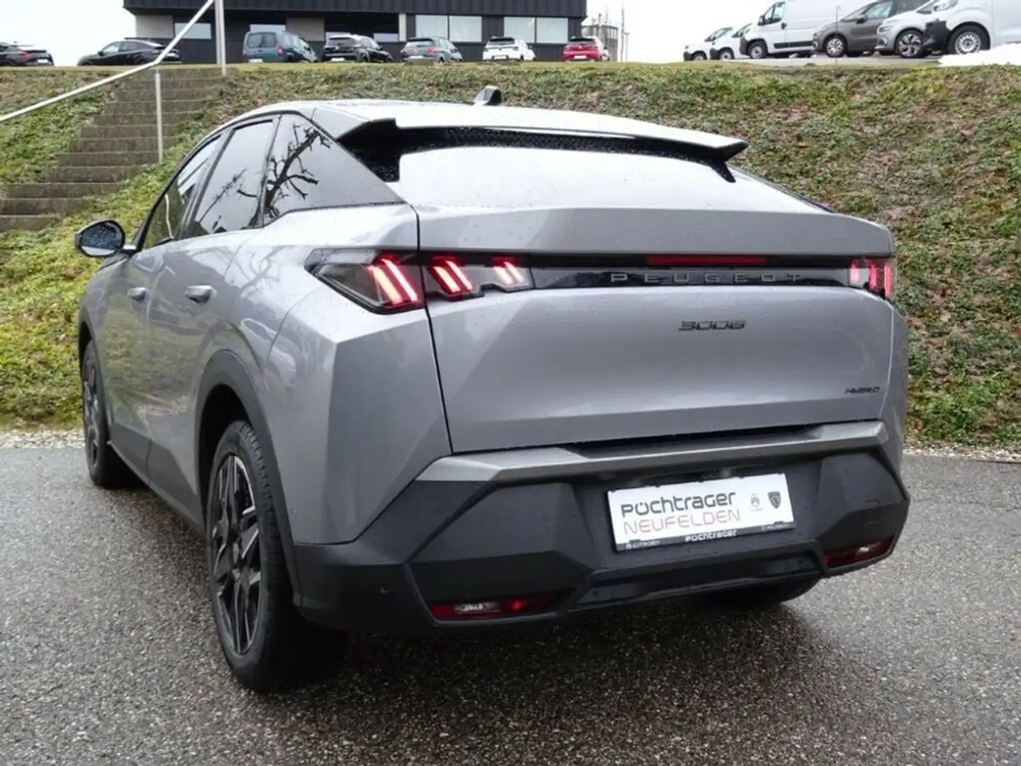 Peugeot 3008 Hybrid 145 Allure e-DCS6 Grau - 2