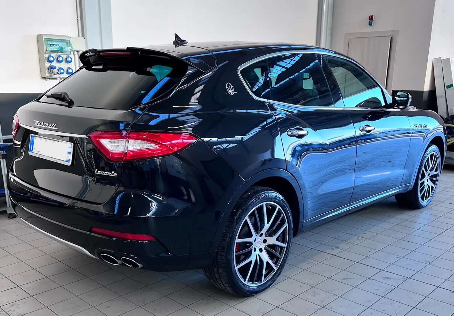 Maserati Levante Gransport 3.0 V6 250cv Nero - 2