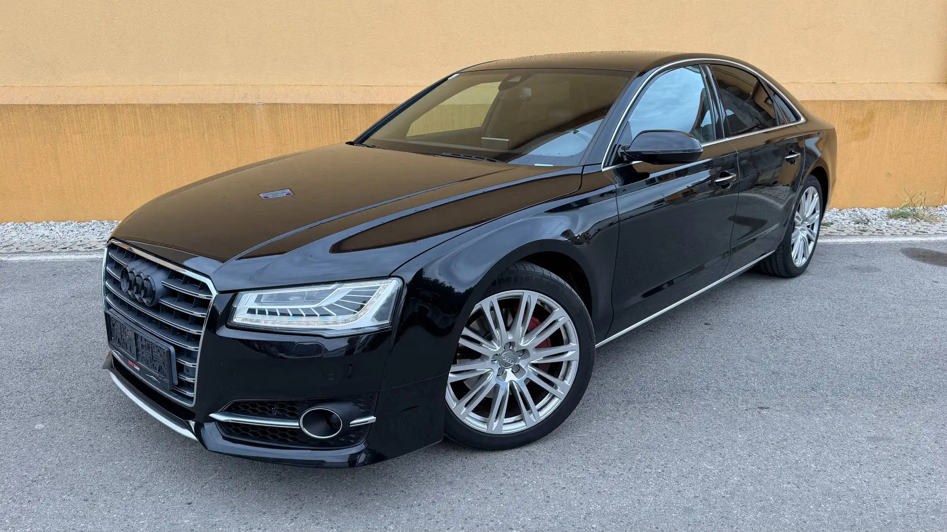Audi A8 3.0 TDI quattro Schwarz - 2