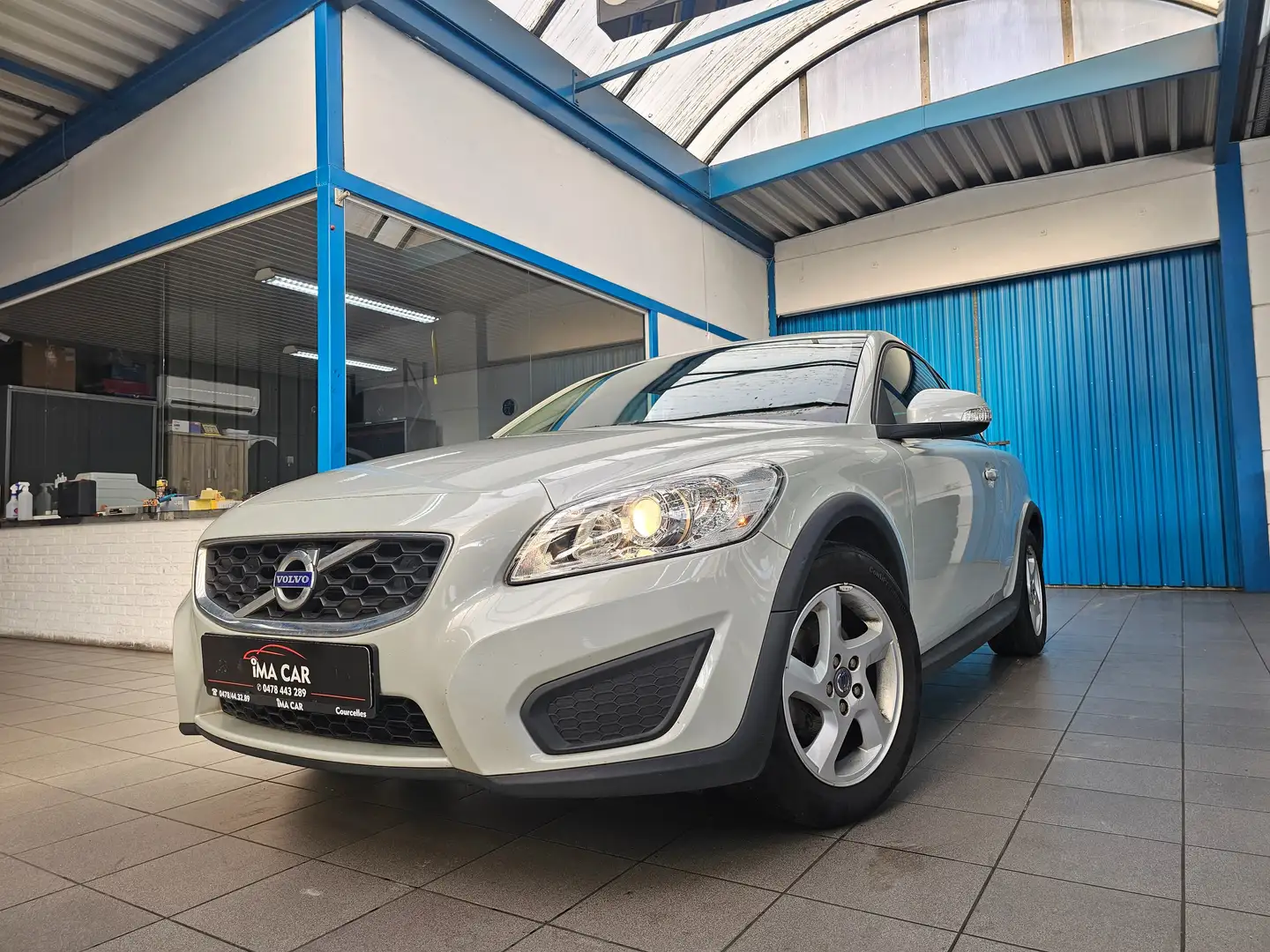 Volvo C30 C30 1.6i Summum Beige - 1