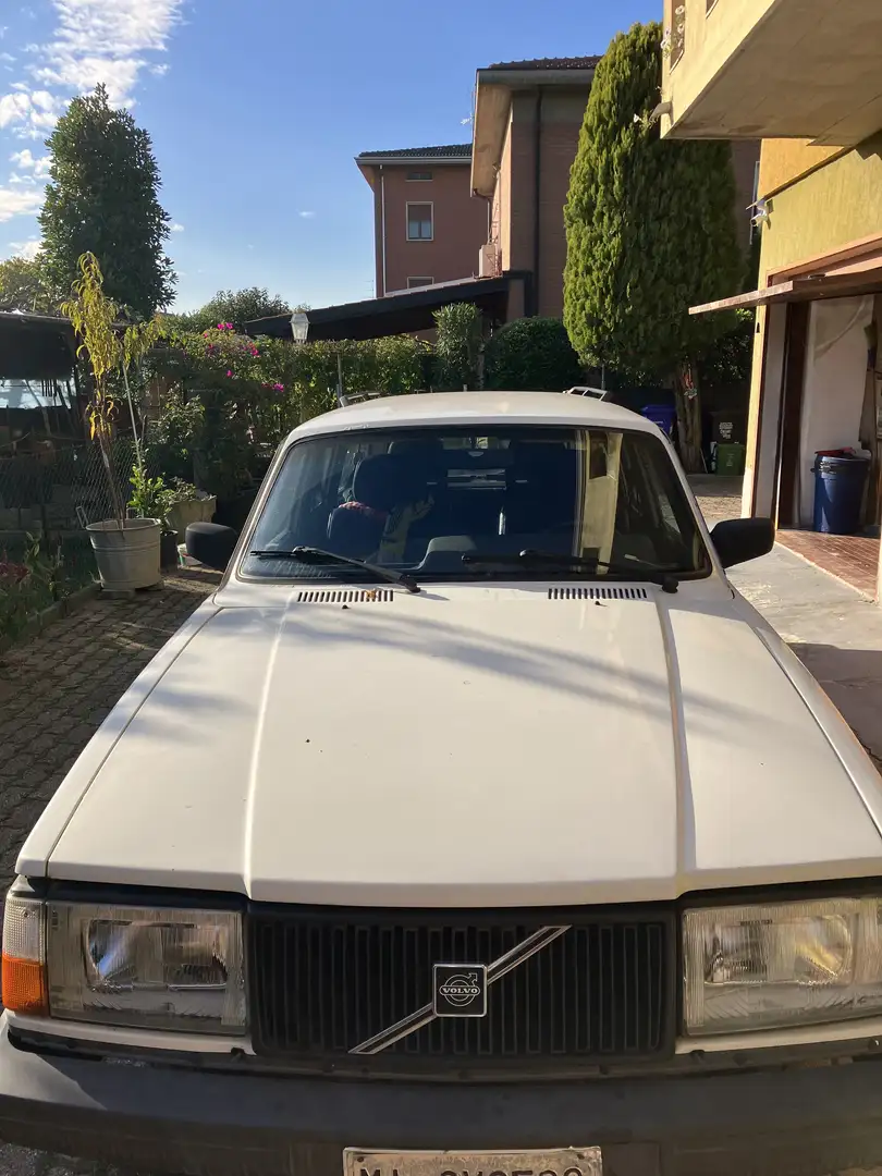Volvo 240 SW 2.3i GLT White - 1