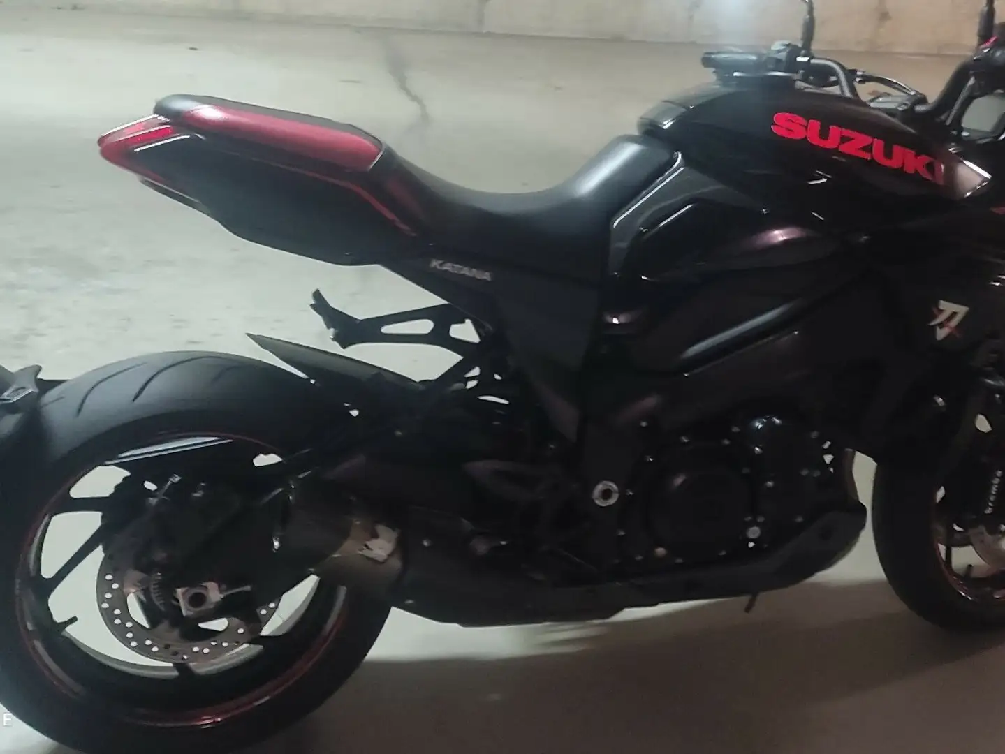 Suzuki Katana 1000 indachi Black - 1