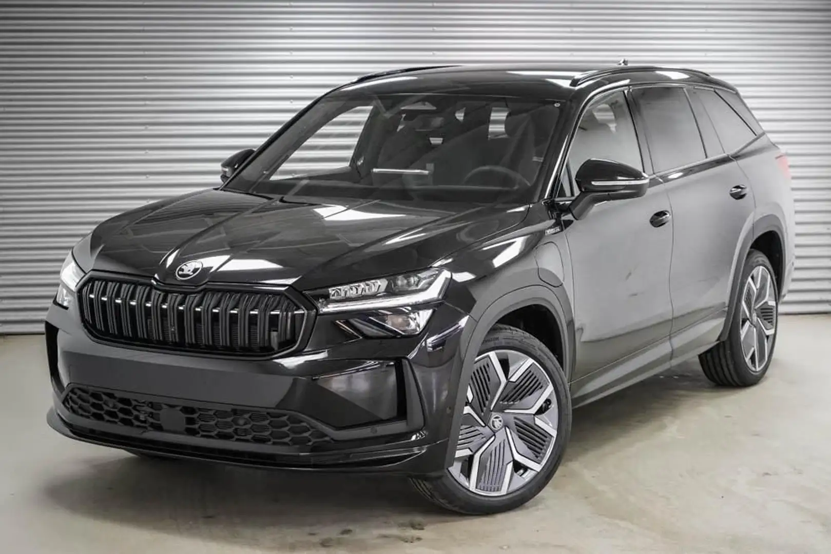 Skoda Kodiaq 1,5 TSI iV DSG Plug-in-Hybrid Sport -LAG. Zwart - 1