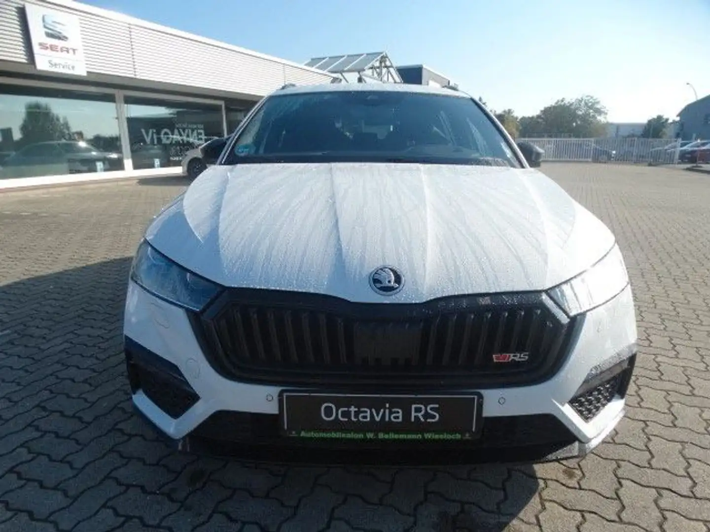 Skoda Octavia Combi 2.0 TSI DSG  RS Weiß - 2
