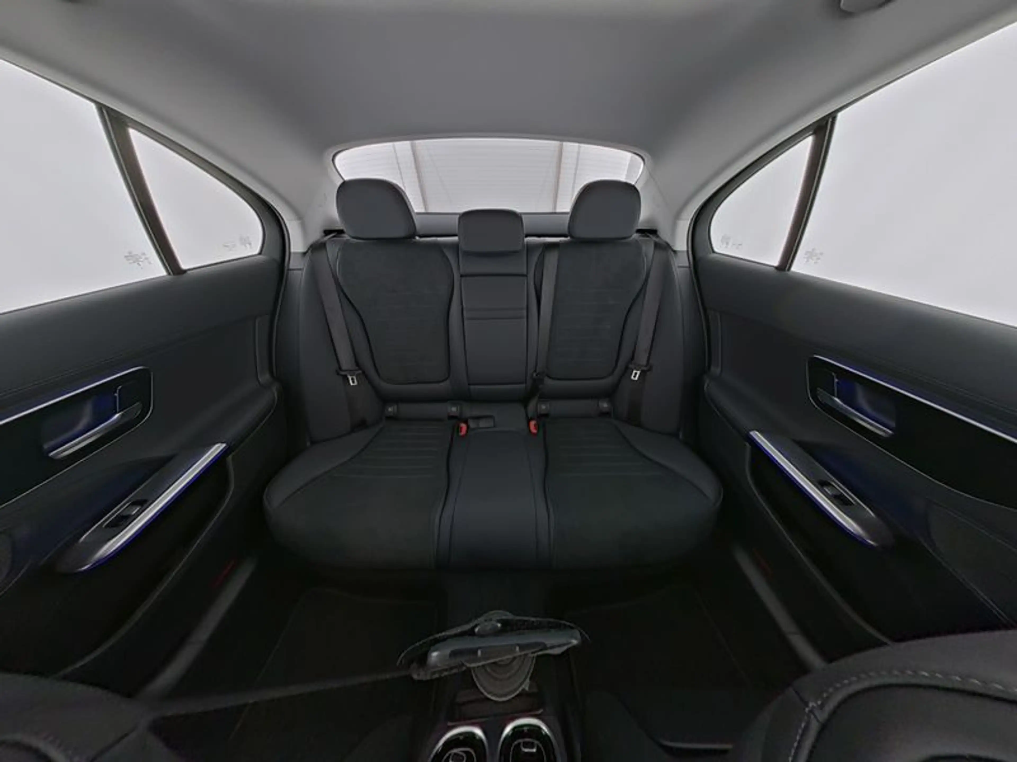 Mercedes-Benz C 180 , AMG MEMO 360 DISTR KAMERA PANO SPUR PDC — photo 11