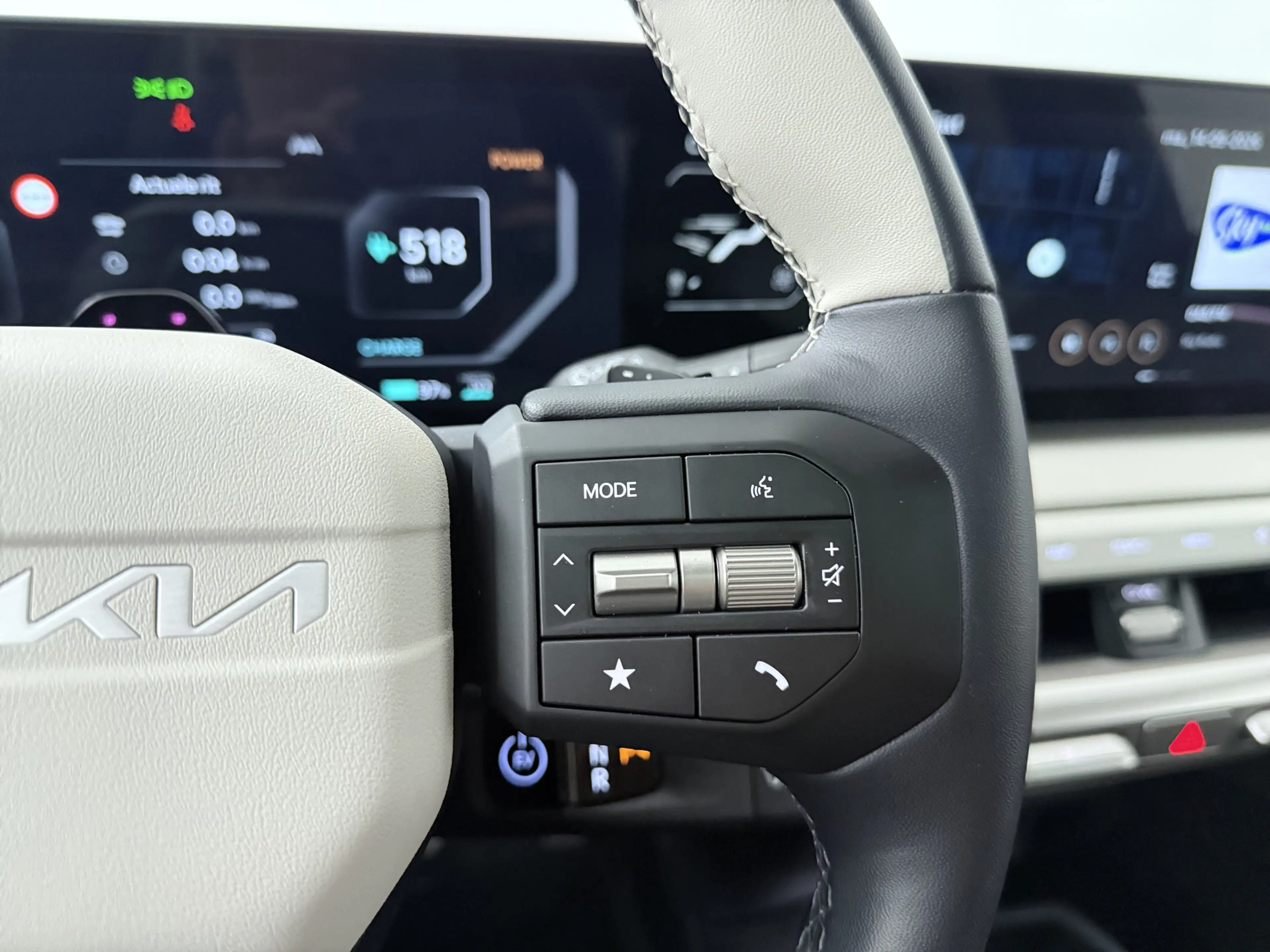 Kia EV4 GT-Line 81.4 kWh | Apple Carplay / Android Auto (N — photo 12