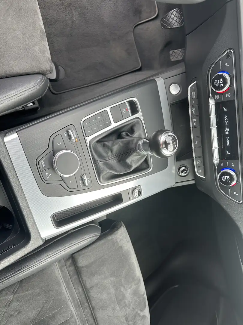 Audi Q5 40 TDI quattro sport Schwarz - 2