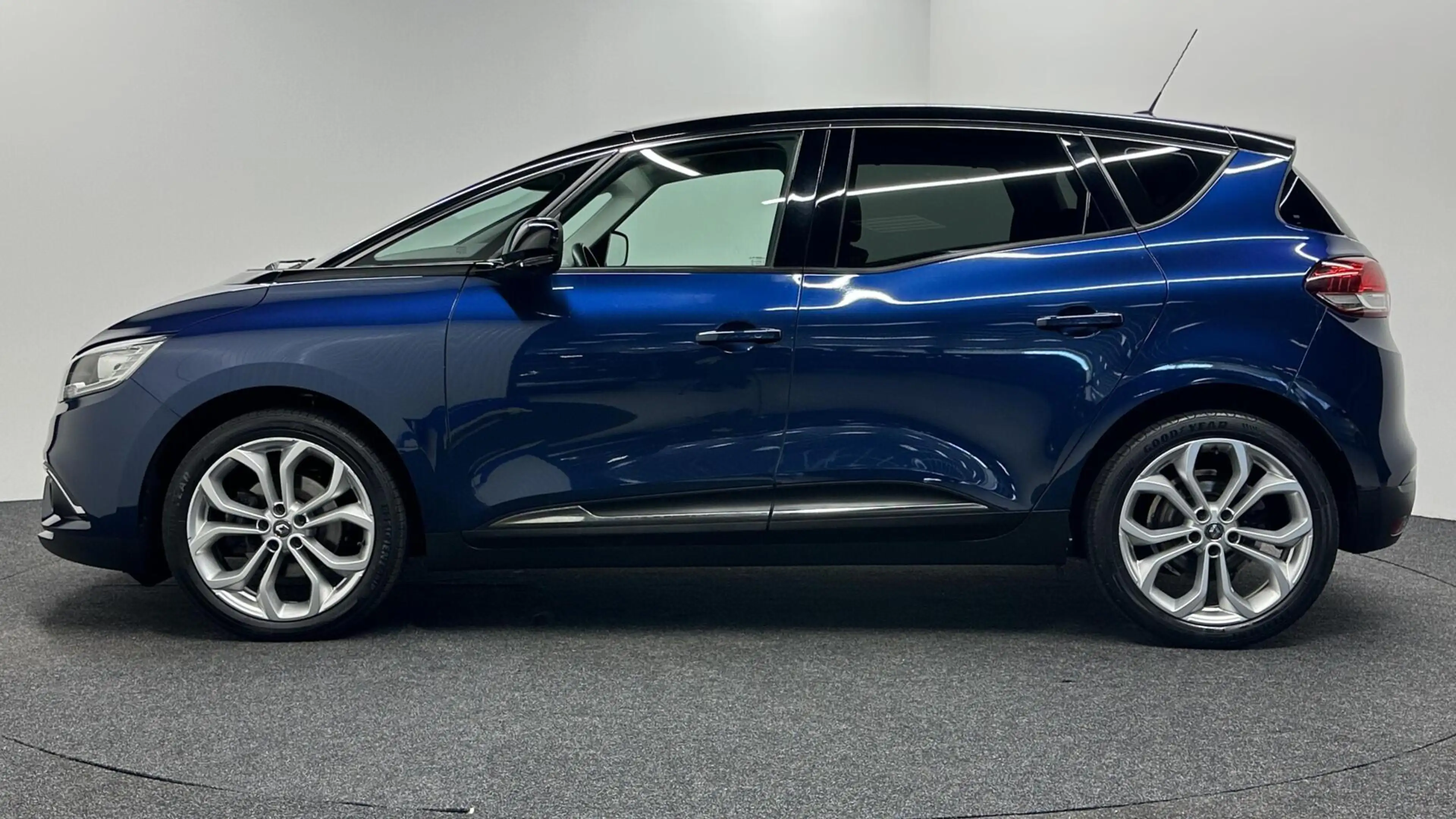 Renault Scenic 1.3 TCe Zen CARPLAY CRUISE 104.000 KM LM — photo 8