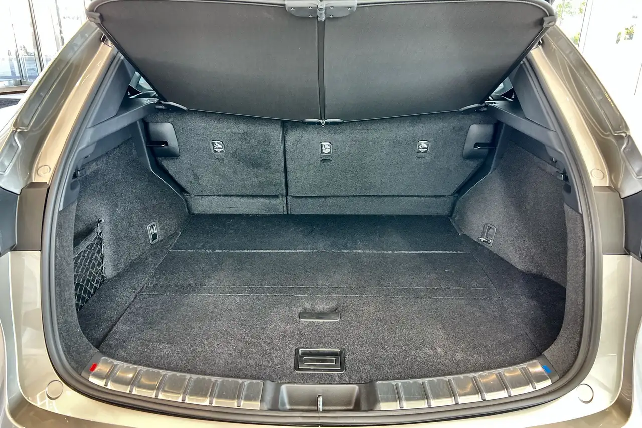 Lexus NX снимка Lexus NX